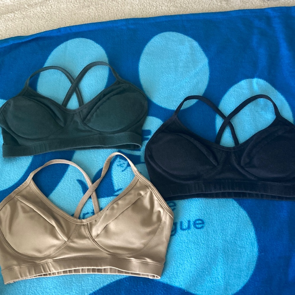 3 Medium Vintage Suzette CARUSHKA Bras - (Lot of 3)